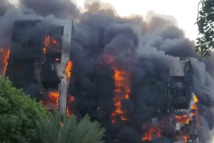 Sudan conflict: Landmark skyscraper in Khartoum engulfed in flames