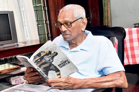 Royalist Rugby Giant Summa Navaratnam dies at the age of 98