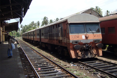 Sri Lanka Railways lays new tracks on Kelani Valley lines