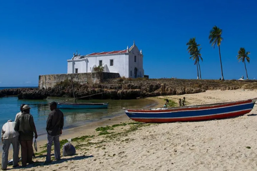 Mozambique ferry disaster kills more than 90 - officials