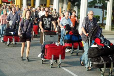 Tourist arrivals in Sri Lanka recordsa new high of 1.1 millon this momth